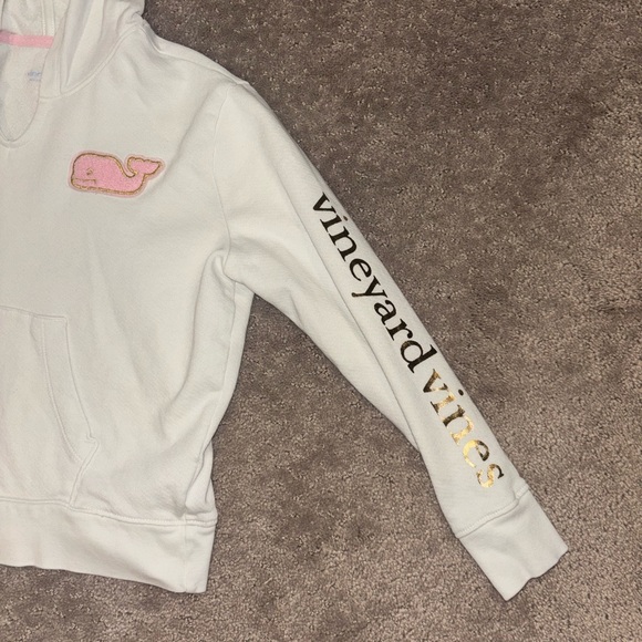 NWOT Girls Vineyard Vines Kids Cream Hoodie with Pink Whale Patch. Size Small - Picture 10 of 14